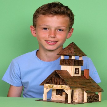 W40 HIKING HUT WANDELHUT